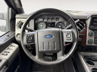 Ford F-250 Super Duty 2016 4x4 King Ranch 4dr Crew Cab 6.8 ft. SB Pickup