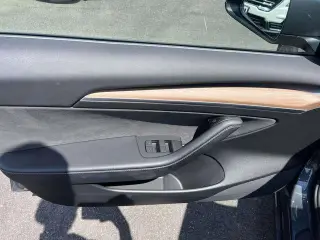 Tesla Model 3 2022 AWD Long Range 4dr Sedan
