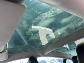 Tesla Model 3 2022 AWD Long Range 4dr Sedan