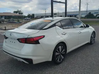 Nissan Altima 2019 2.5 SV 4dr Sedan