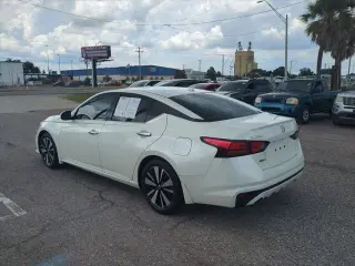 Nissan Altima 2019 2.5 SV 4dr Sedan