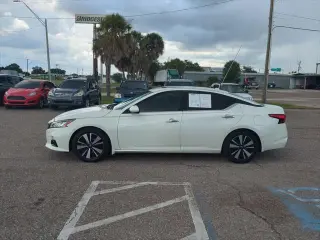 Nissan Altima 2019 2.5 SV 4dr Sedan