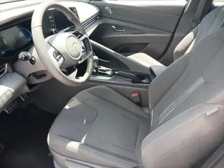 Hyundai ELANTRA 2025 SEL Sport 4dr Sedan