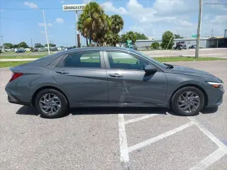 Hyundai ELANTRA 2024 SEL 4dr Sedan