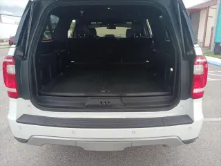 Ford Expedition MAX 2019 4x4 XLT 4dr SUV