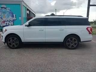 Ford Expedition MAX 2019 4x4 XLT 4dr SUV