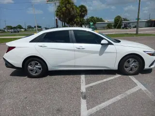 Hyundai ELANTRA 2025 SE 4dr Sedan