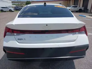 Hyundai ELANTRA 2025 SE 4dr Sedan