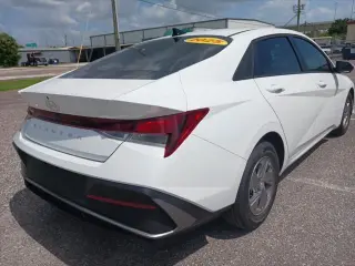 Hyundai ELANTRA 2025 SE 4dr Sedan