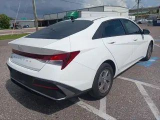 Hyundai ELANTRA 2025 SE 4dr Sedan