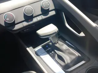 Hyundai ELANTRA 2025 SE 4dr Sedan