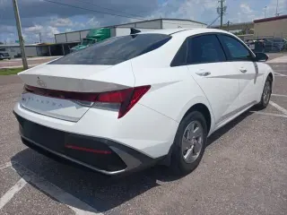 Hyundai ELANTRA 2025 SE 4dr Sedan