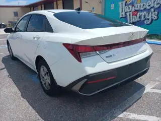 Hyundai ELANTRA 2025 SE 4dr Sedan