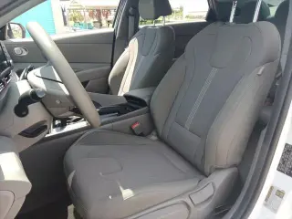 Hyundai ELANTRA 2025 SE 4dr Sedan