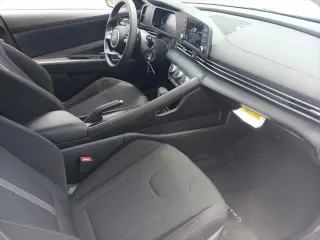 Hyundai ELANTRA 2025 SE 4dr Sedan