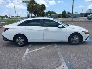 Hyundai ELANTRA 2025 SE 4dr Sedan