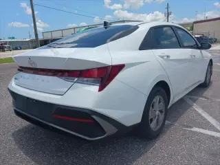 Hyundai ELANTRA 2025 SE 4dr Sedan