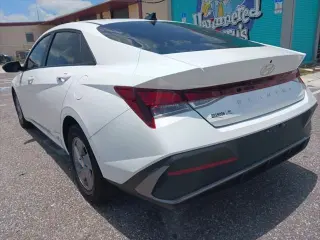 Hyundai ELANTRA 2025 SE 4dr Sedan