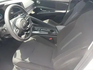 Hyundai ELANTRA 2025 SE 4dr Sedan