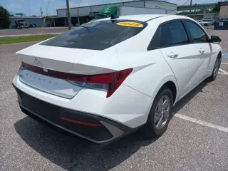Hyundai ELANTRA 2025 SE 4dr Sedan