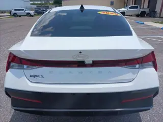 Hyundai ELANTRA 2025 SE 4dr Sedan