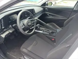 Hyundai ELANTRA 2025 SE 4dr Sedan