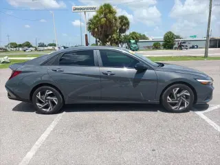 Hyundai ELANTRA 2025 SEL Sport 4dr Sedan