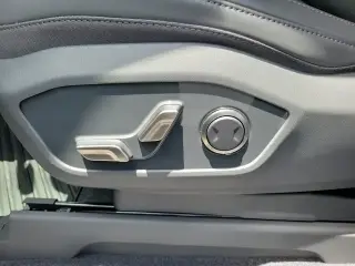 Kia EV9 2026 Light Long Range 4dr SUV