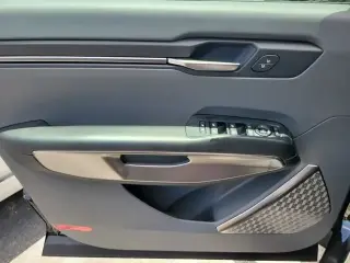 Kia EV9 2026 Light Long Range 4dr SUV