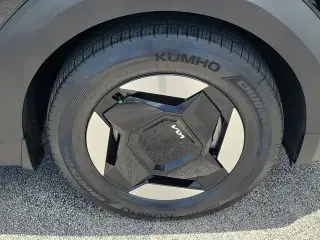 Kia EV9 2026 Light Long Range 4dr SUV