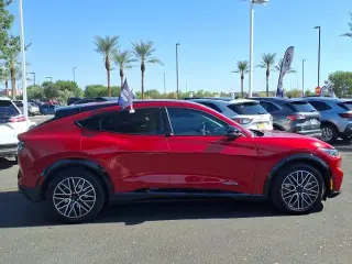 Ford Mustang Mach-E 2024 Premium 4dr SUV