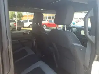Ford Bronco 2023 4x4 Black Diamond 4dr SUV