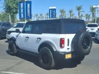 Ford Bronco 2023 4x4 Black Diamond 4dr SUV