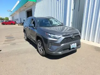 Toyota RAV4 2025 XLE 4dr SUV