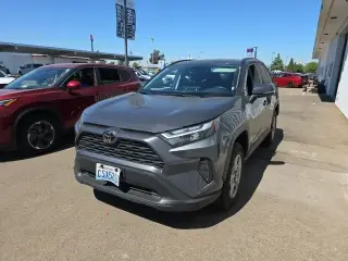 Toyota RAV4 2025 XLE 4dr SUV