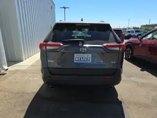 Toyota RAV4 2025 XLE 4dr SUV