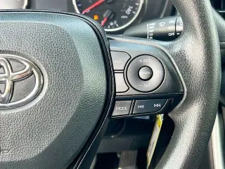 Toyota RAV4 2022 LE 4dr SUV