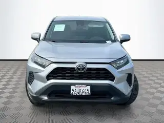 Toyota RAV4 2022 LE 4dr SUV