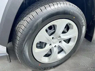 Toyota RAV4 2022 LE 4dr SUV