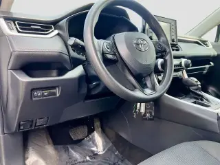 Toyota RAV4 2022 LE 4dr SUV