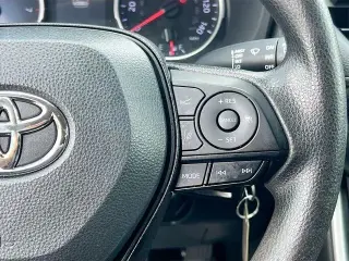 Toyota RAV4 2022 LE 4dr SUV