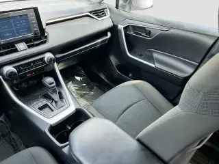Toyota RAV4 2022 LE 4dr SUV