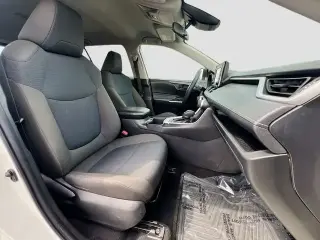 Toyota RAV4 2022 LE 4dr SUV