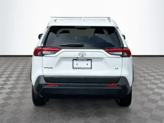 Toyota RAV4 2022 LE 4dr SUV