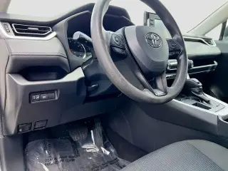 Toyota RAV4 2022 LE 4dr SUV