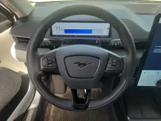 Ford Mustang Mach-E 2023 Premium 4dr SUV