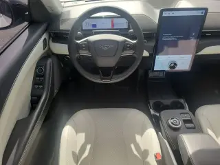 Ford Mustang Mach-E 2023 Premium 4dr SUV