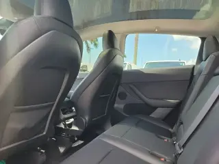 Tesla Model Y 2024 Long Range 4dr Crossover