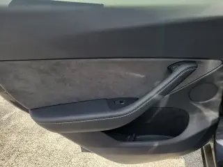 Tesla Model Y 2024 Long Range 4dr Crossover