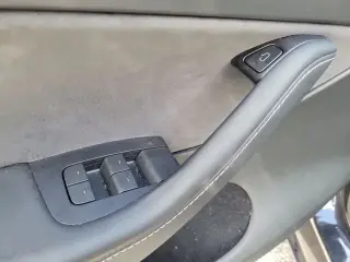 Tesla Model Y 2024 Long Range 4dr Crossover